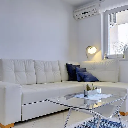 Frlan Apartment